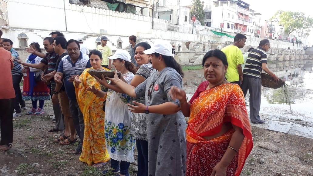 UWCCI members on factory visit